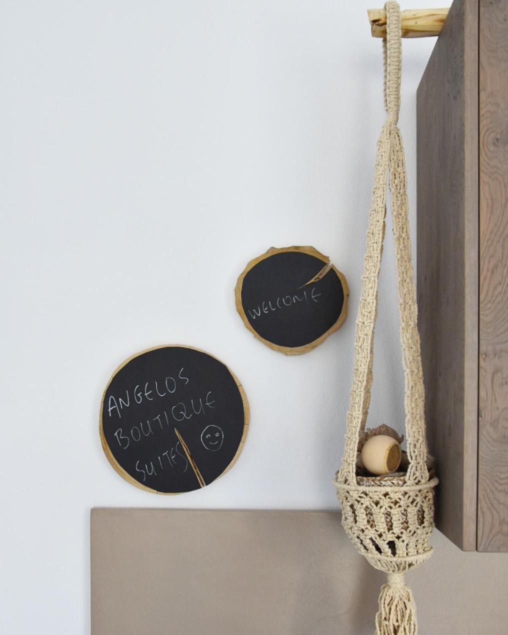 Angelos Boutique *